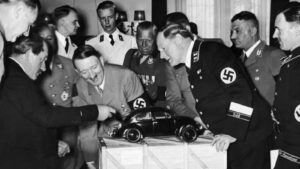 هیتلر و ماشین مردم